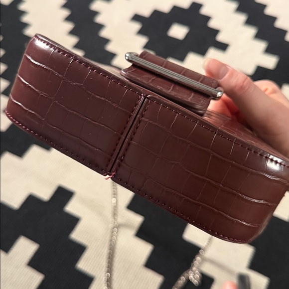 Maroon Women’s Classic Croc-Embossed Buckle Shoulder Bag - Picture 8 of 8